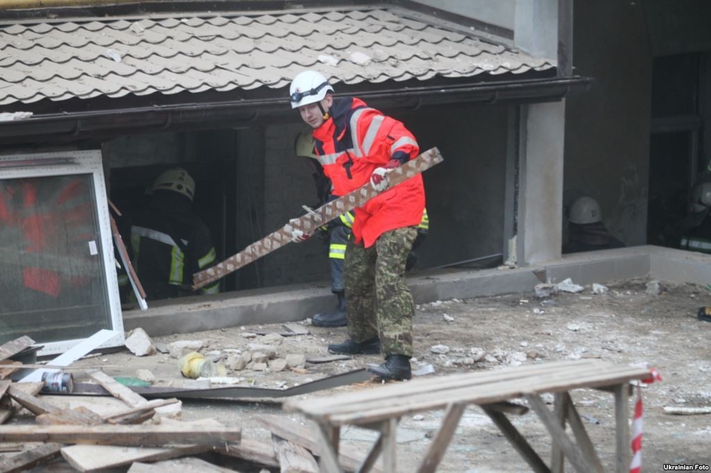обрушился дом в Киеве